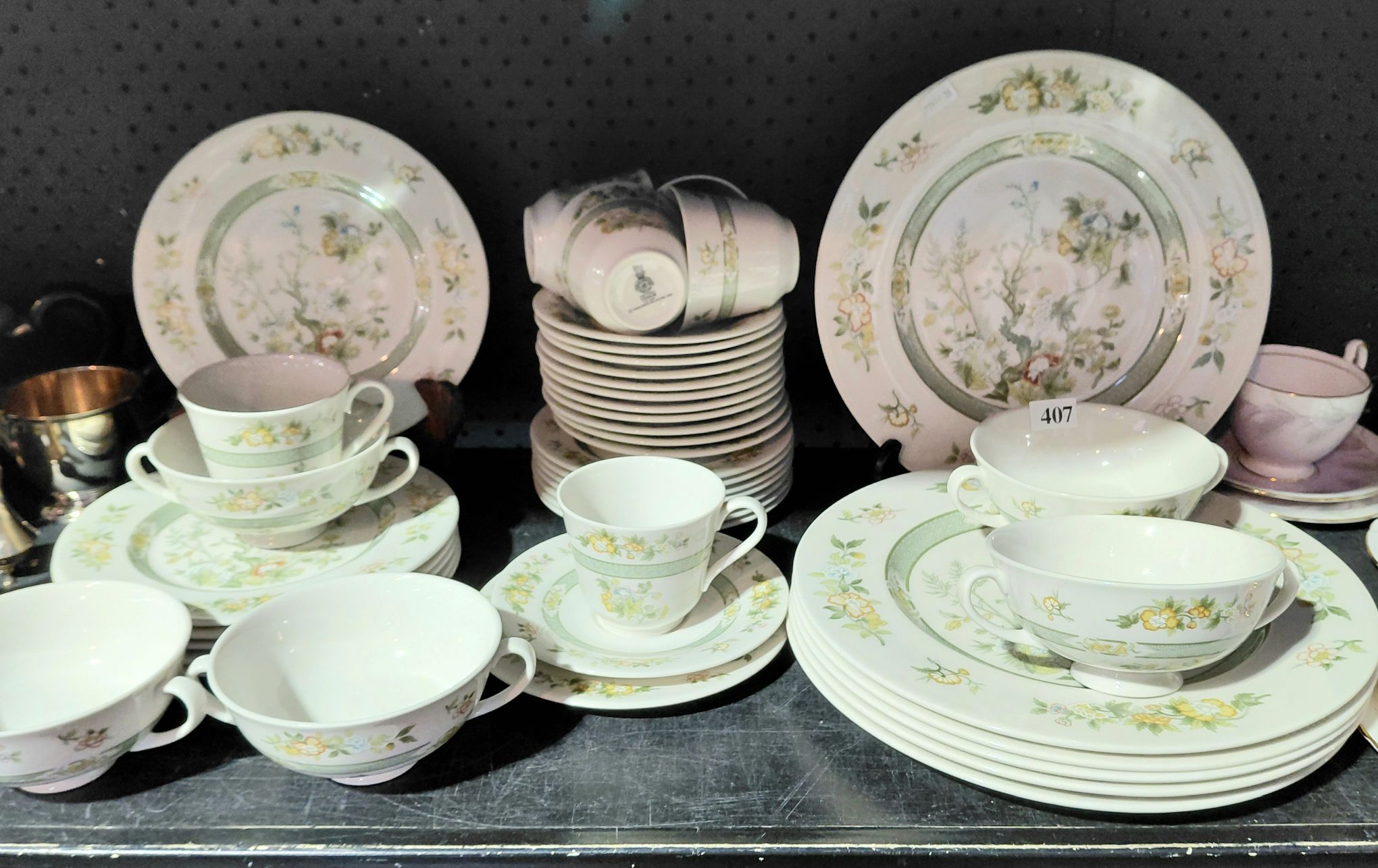 ROYAL DOULTON DINNER SET
