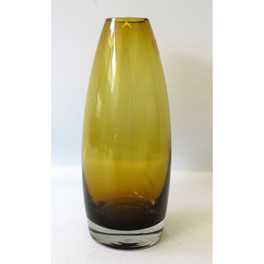 CONTINENTAL GLASS VASE