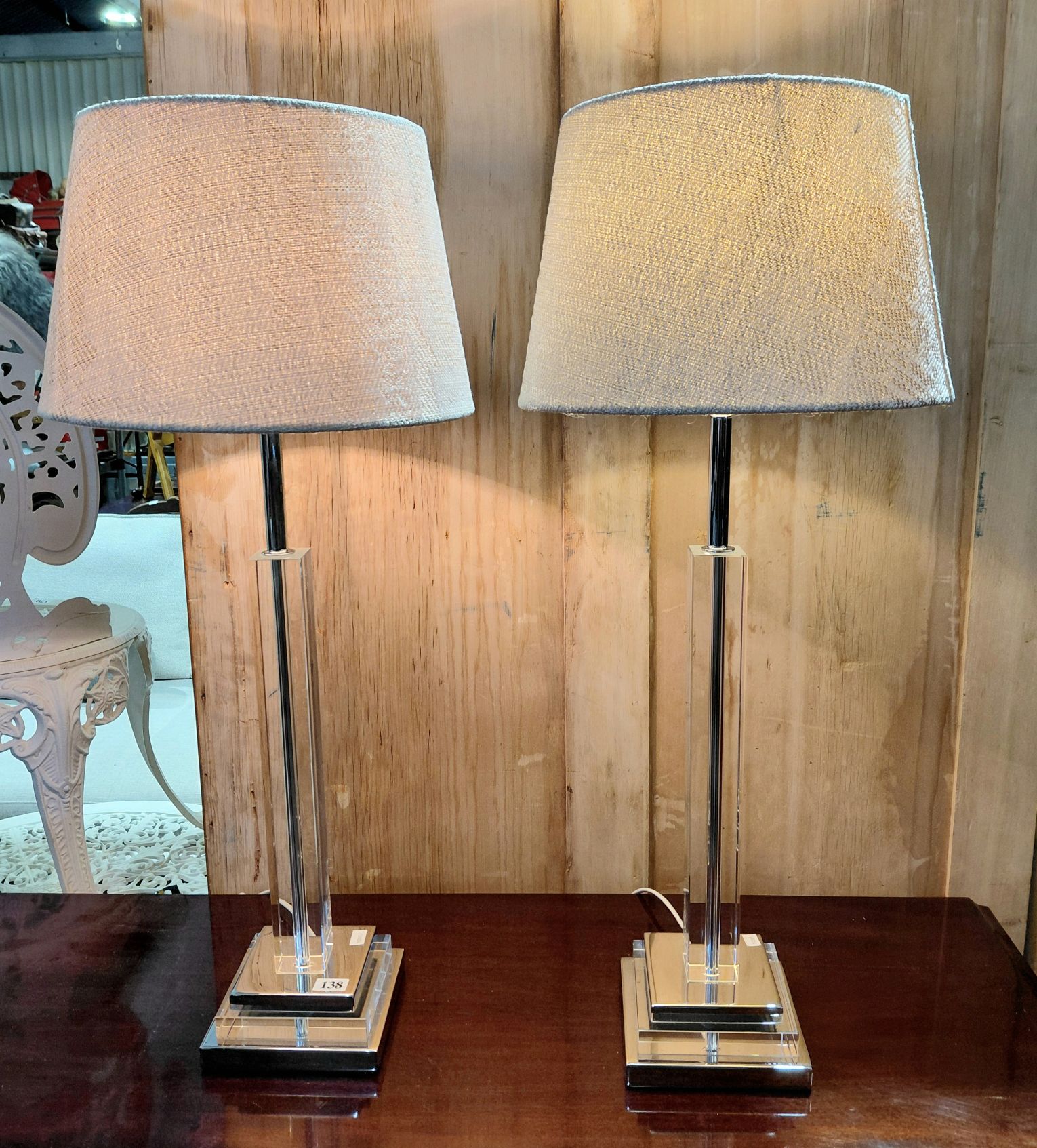138 · MODERN TABLE LAMPS