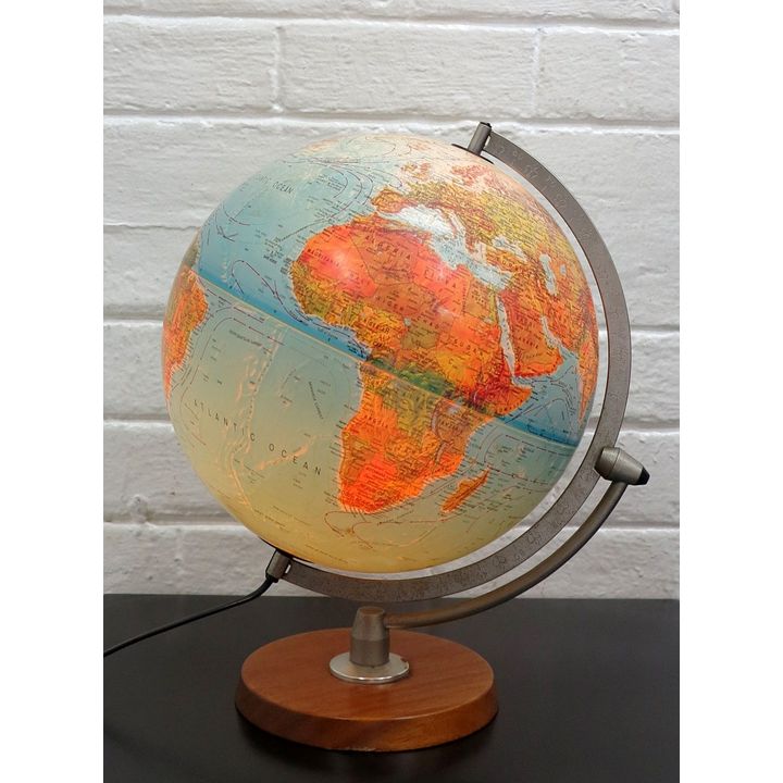 ILLUMINATED WORLD GLOBE