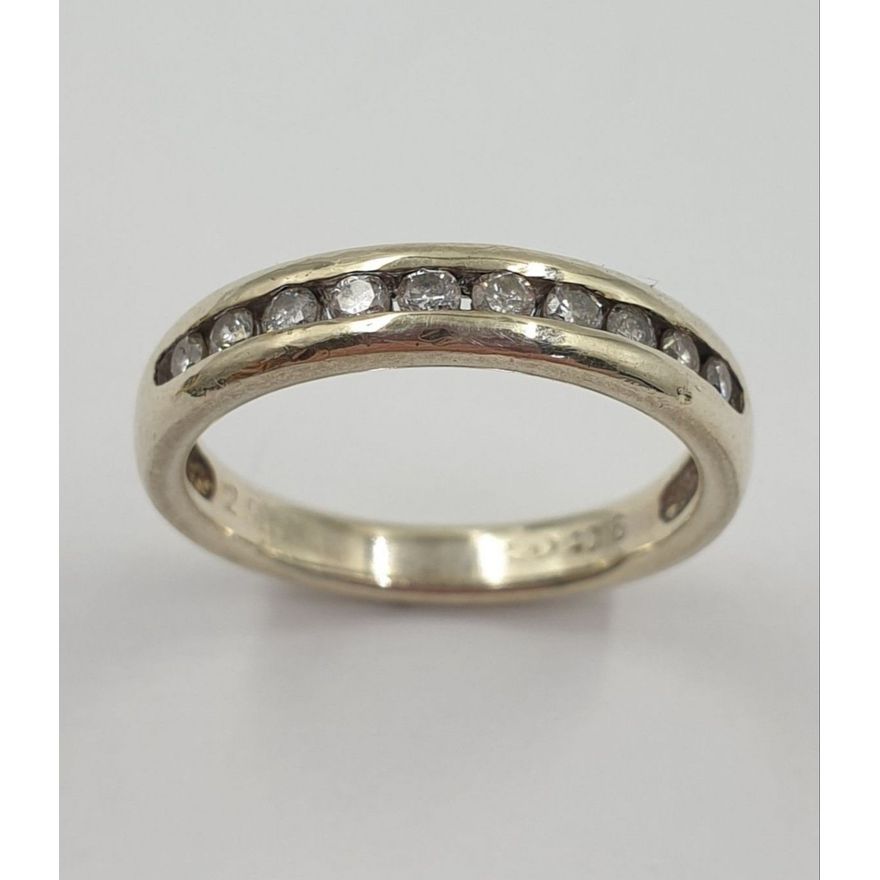 9ct W/G Diamond Ring