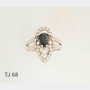 STERLING SILVER BLACK TEAR-DROP RING WITH CUBICS