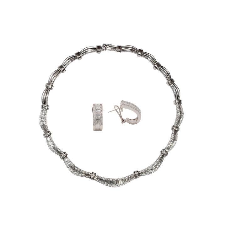 Gargantilla y aretes de diamantes