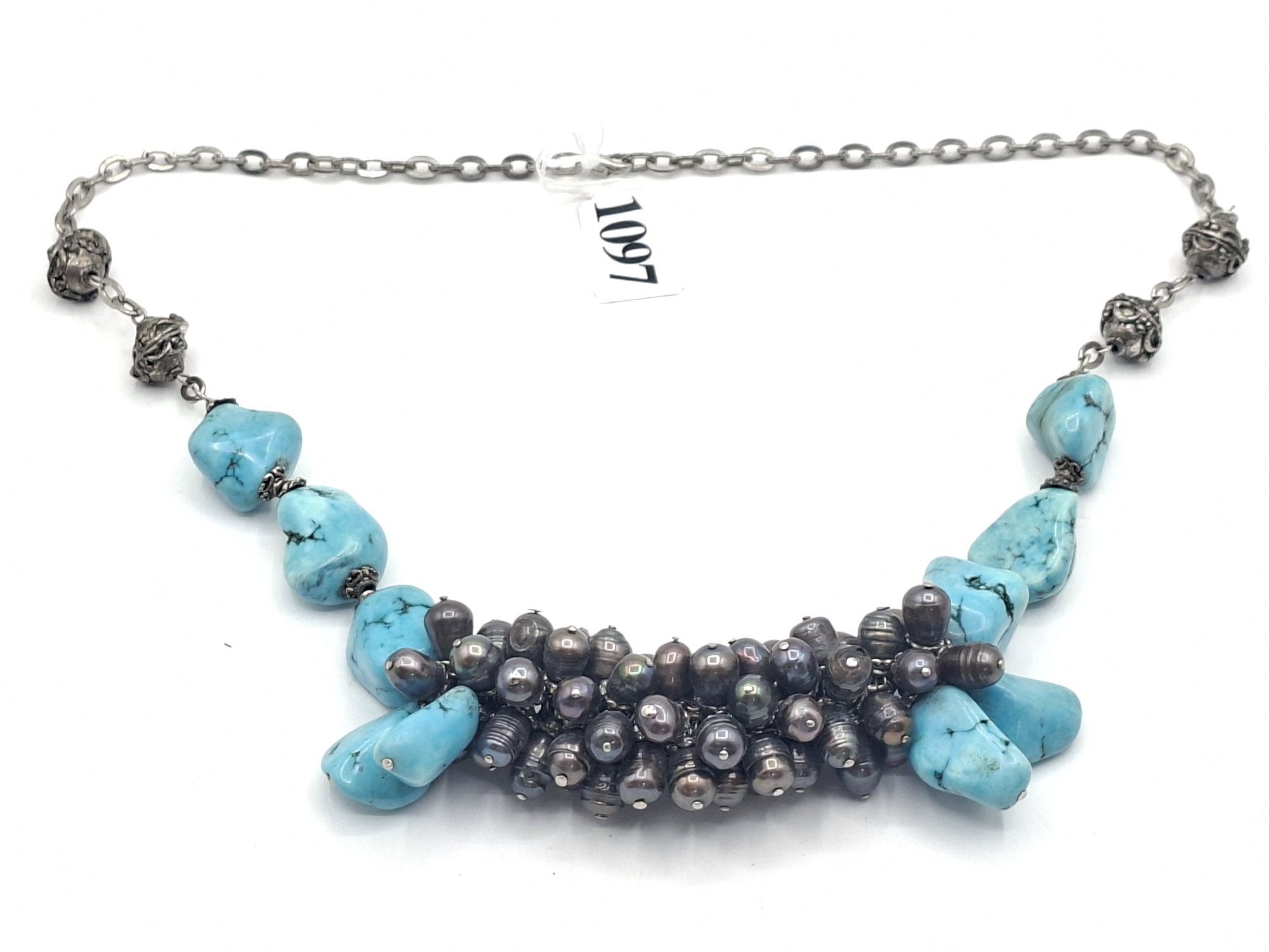 1097 · SEMI PRECIOUS STONE AND FRESH WATER PEARL NECKLACE