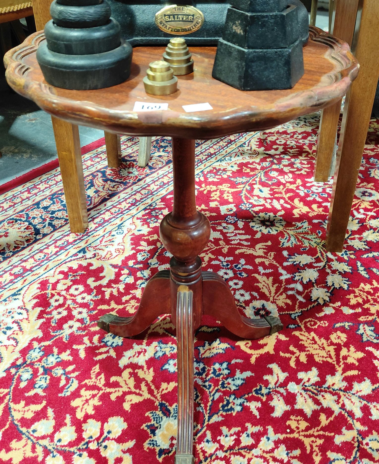 169 · WINE TABLE