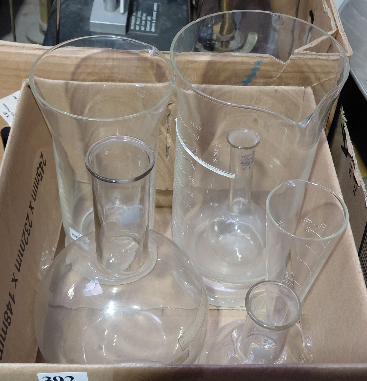 392 · CHEMIST GLASSWARE