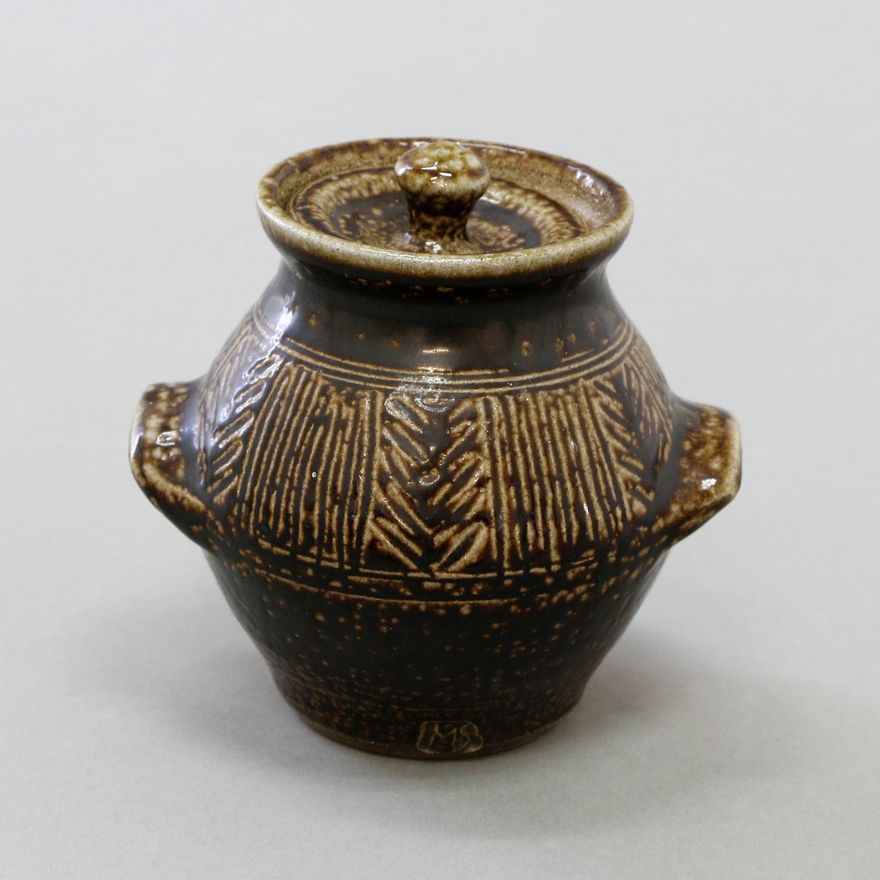 Mirek Smisek, Small lidded jar