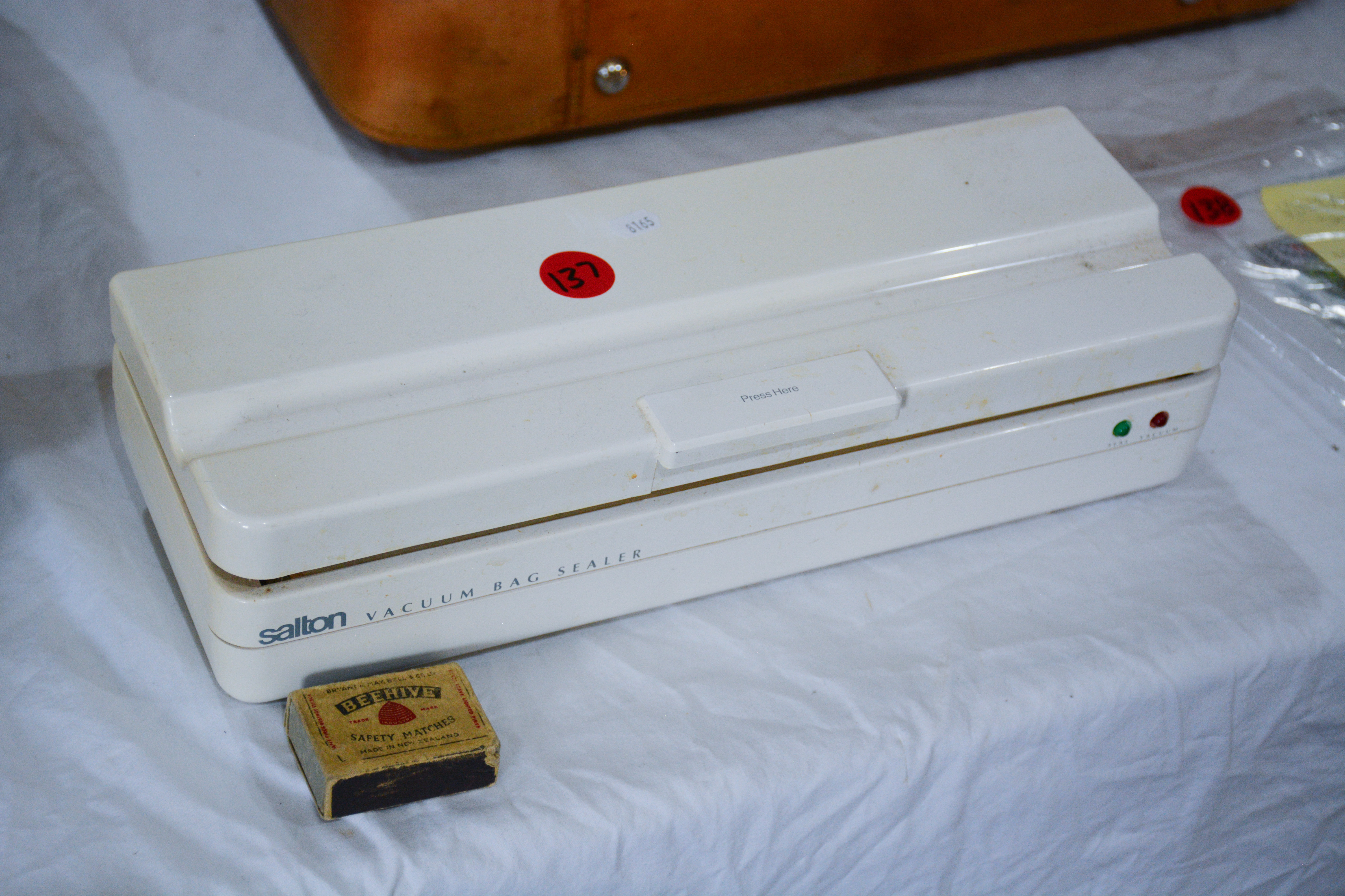 Salton Vacuum Bag Sealer — sold at auction in New Zealand for $40