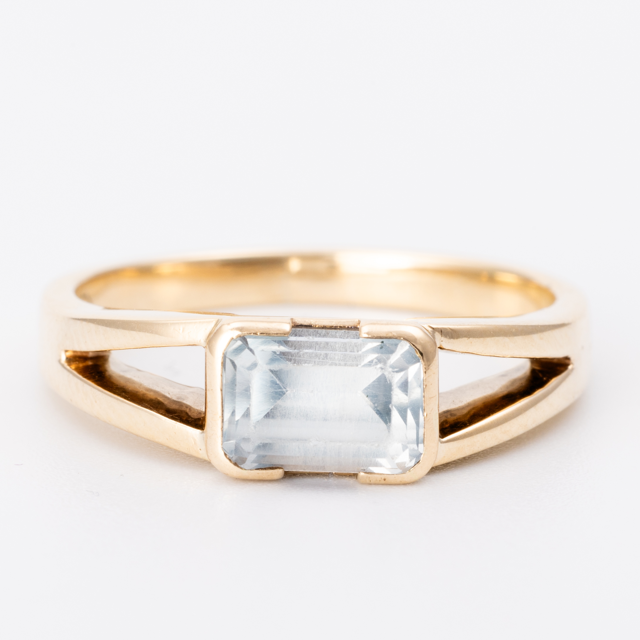 Topaz Ring 9ct Gold