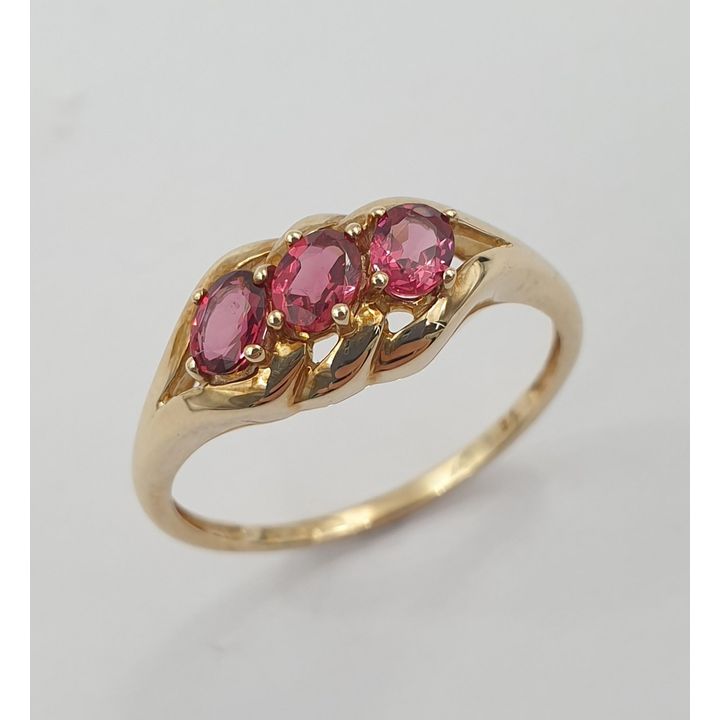 9ct Y/G Ruby Ring
