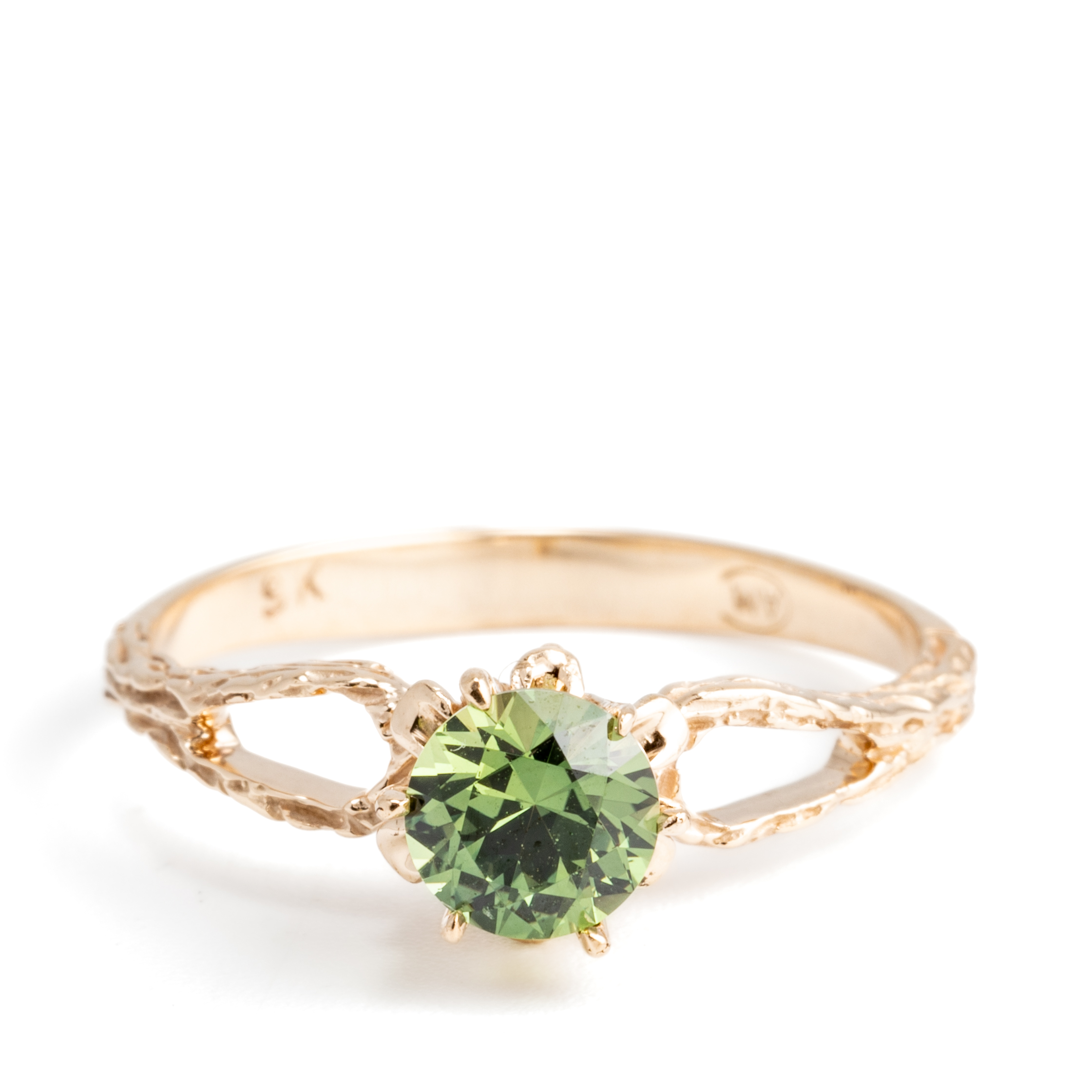 54 · Green Sapphire 9ct Gold Ring