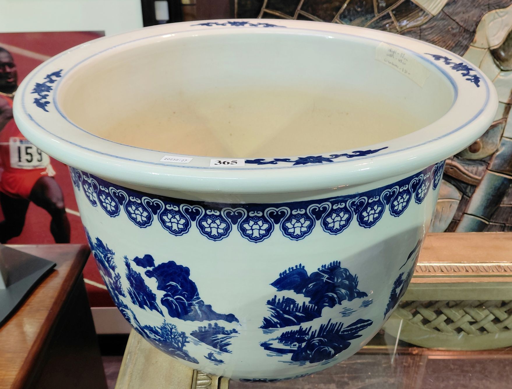 Large Chinese Pot