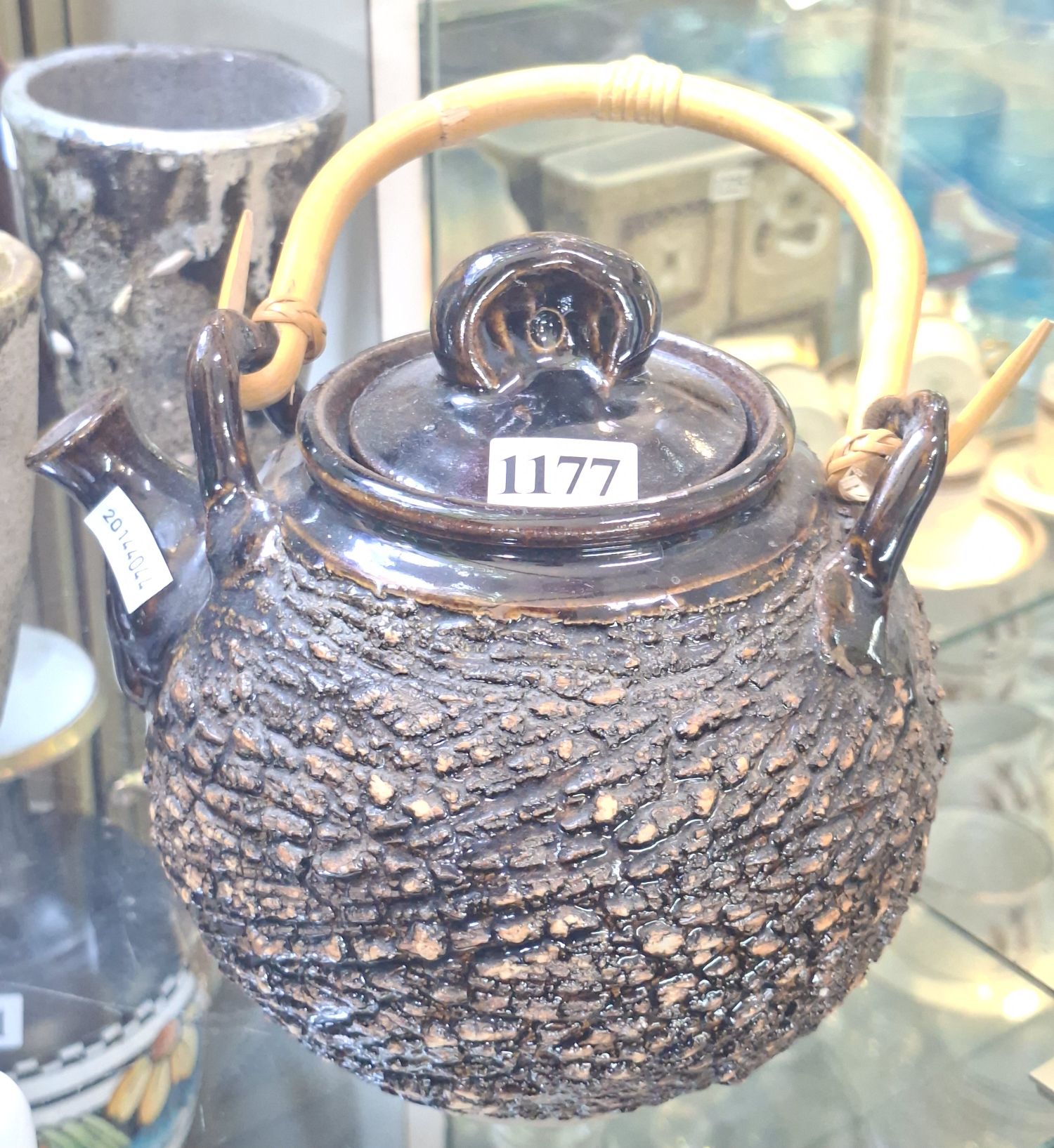 1177 · GLAZED CERAMIC TEAPOT