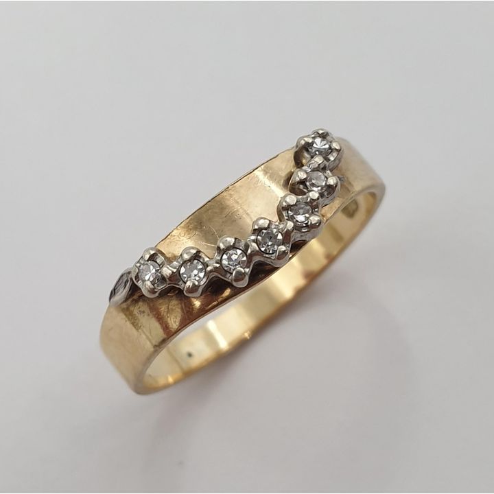9ct Y/G Diamond Ring