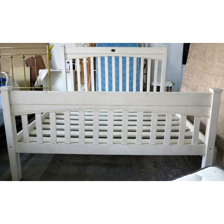 PLANTATION KINGSIZE BEDSTEAD