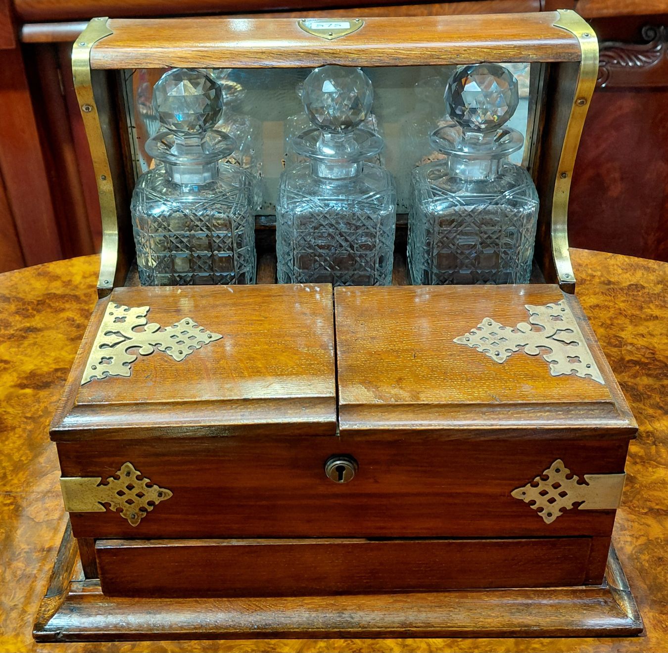 VICTORIAN OAK CASE TANTALUS