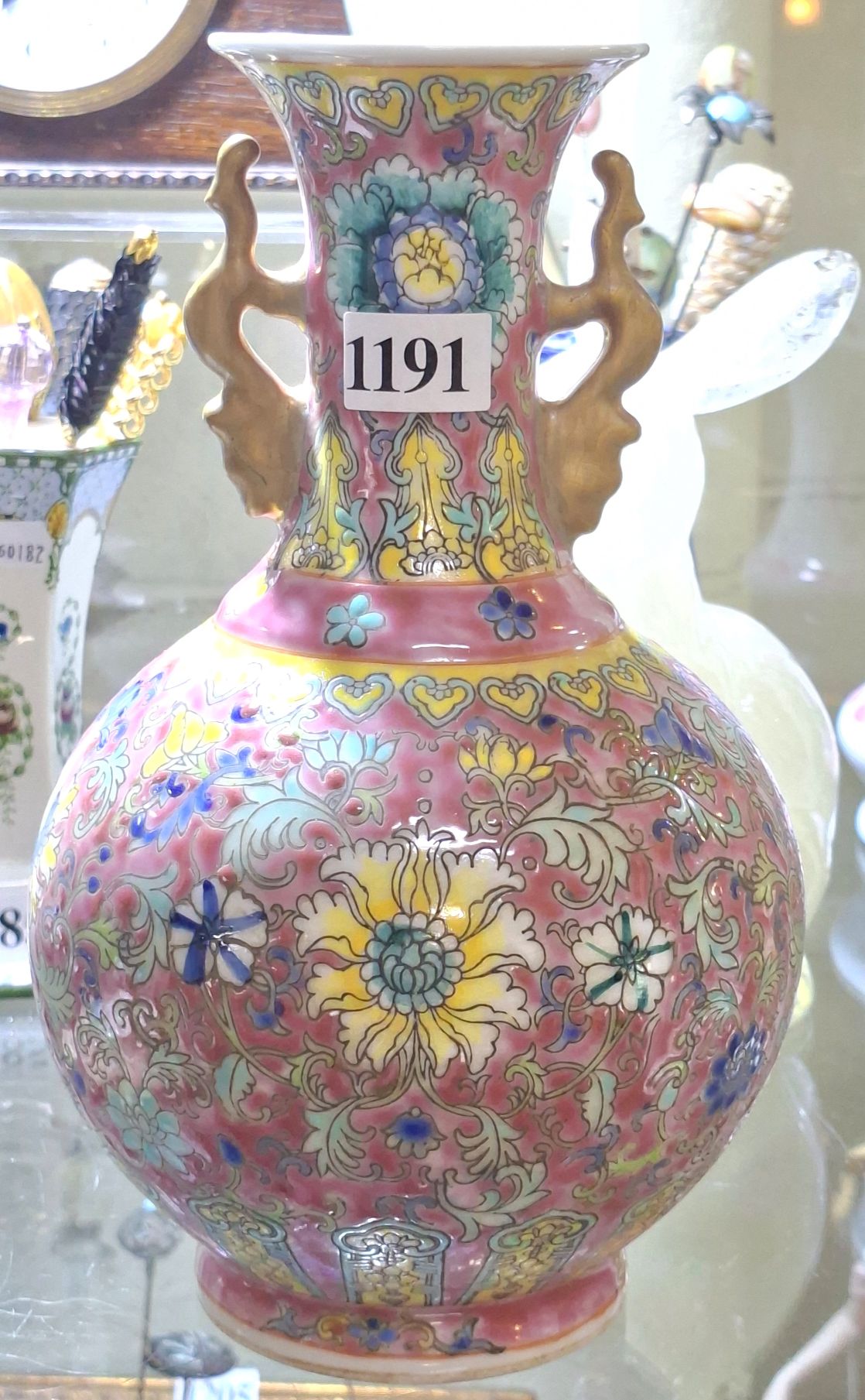 1191 · CHINESE FAMILLE ROSE VASE