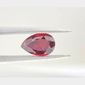 1.73CT PEAR SHAPE NATURAL GARNET .MEDIUM-DARK.STRONG ORANGE-RED.EGL CERTIFIED