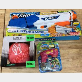 UMBRO GAME BALL SZ 3, X SHOT JET STREAMER & BUBBLE GUN