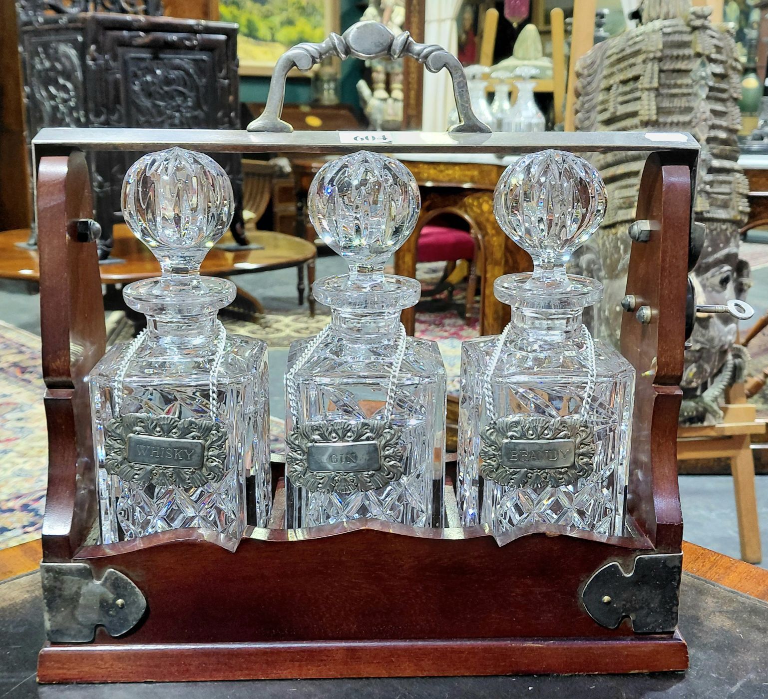 AN ANTIQUE TANTALUS