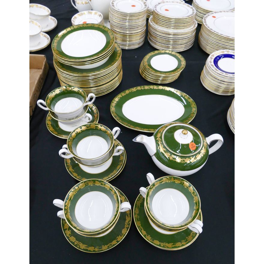 50pc Wedgwood White Hall Arris Green Rim Dinnerware