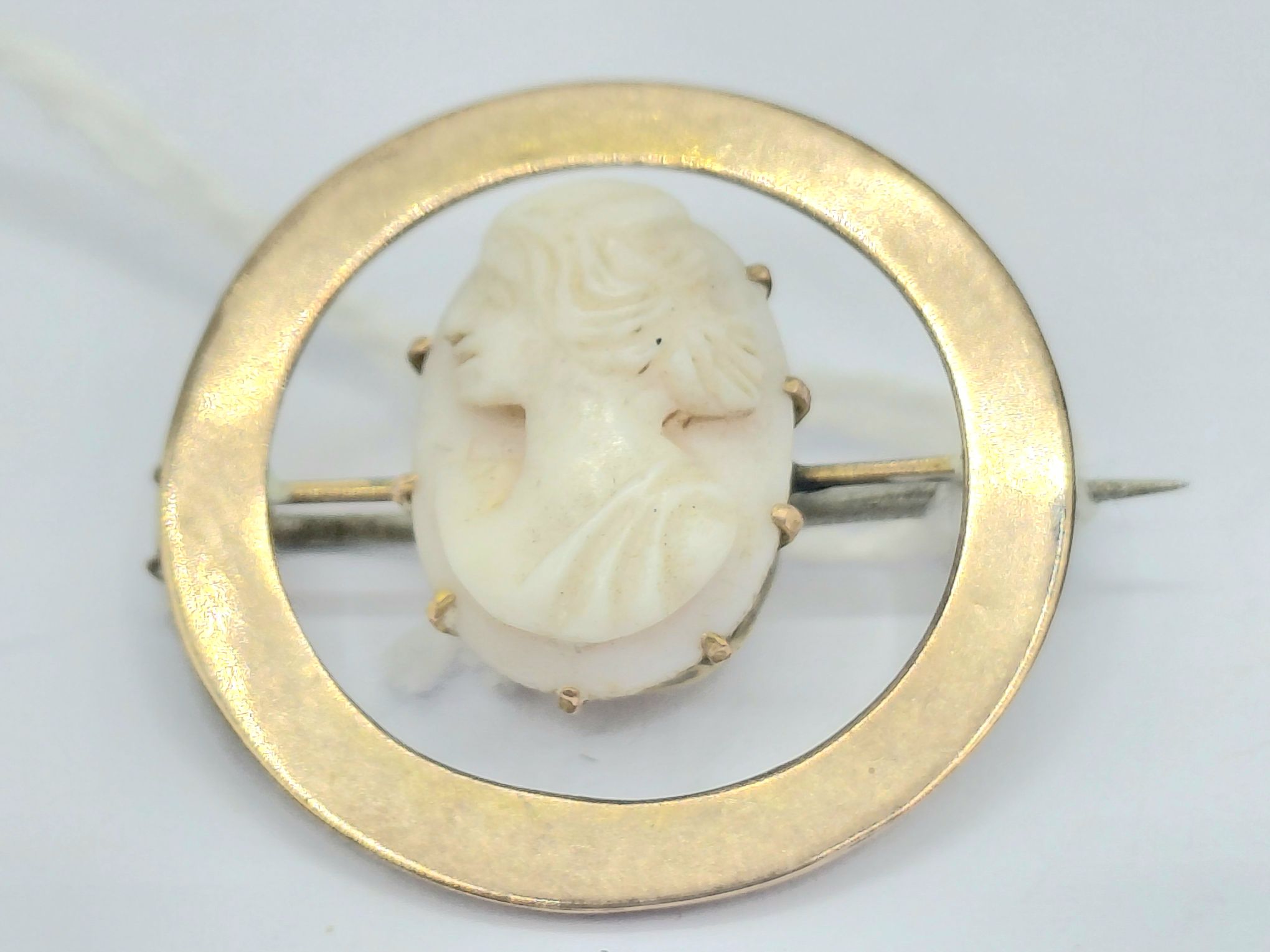 9ct Gold Cameo Brooch