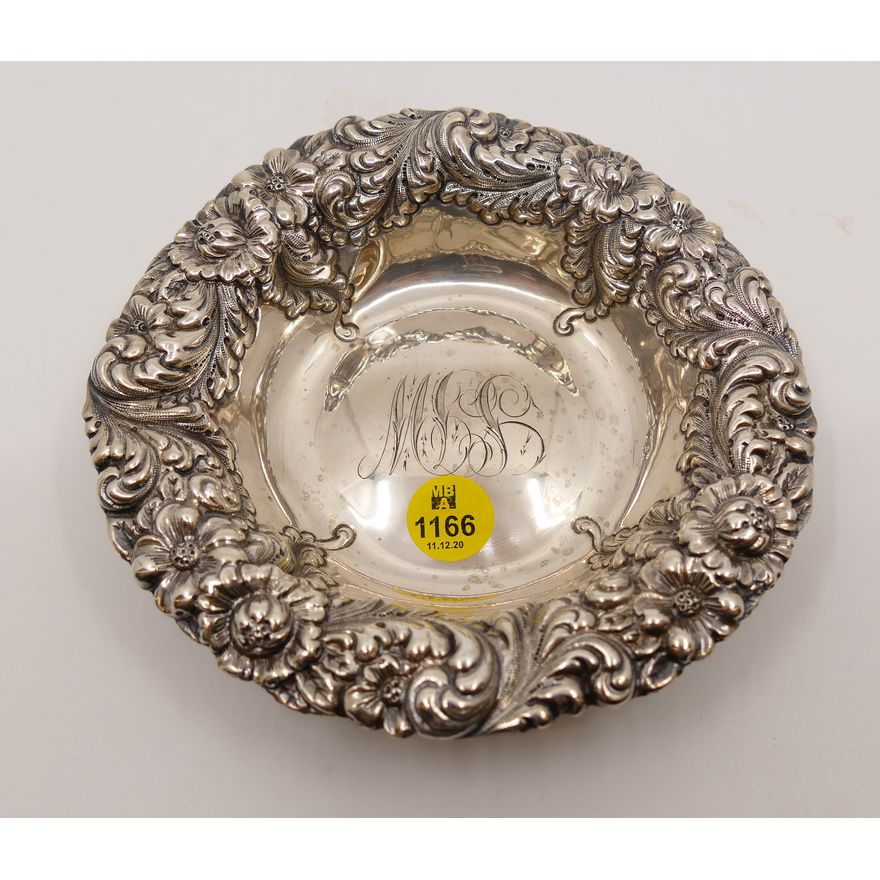 Floral Repousse Sterling Bowl- 6''- 92g