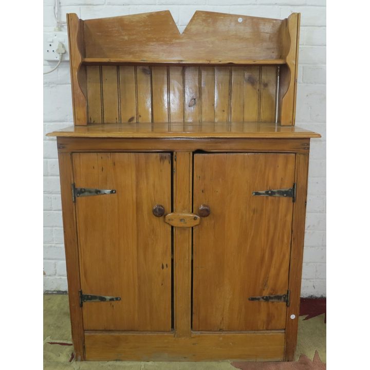 PINE DRESSER
