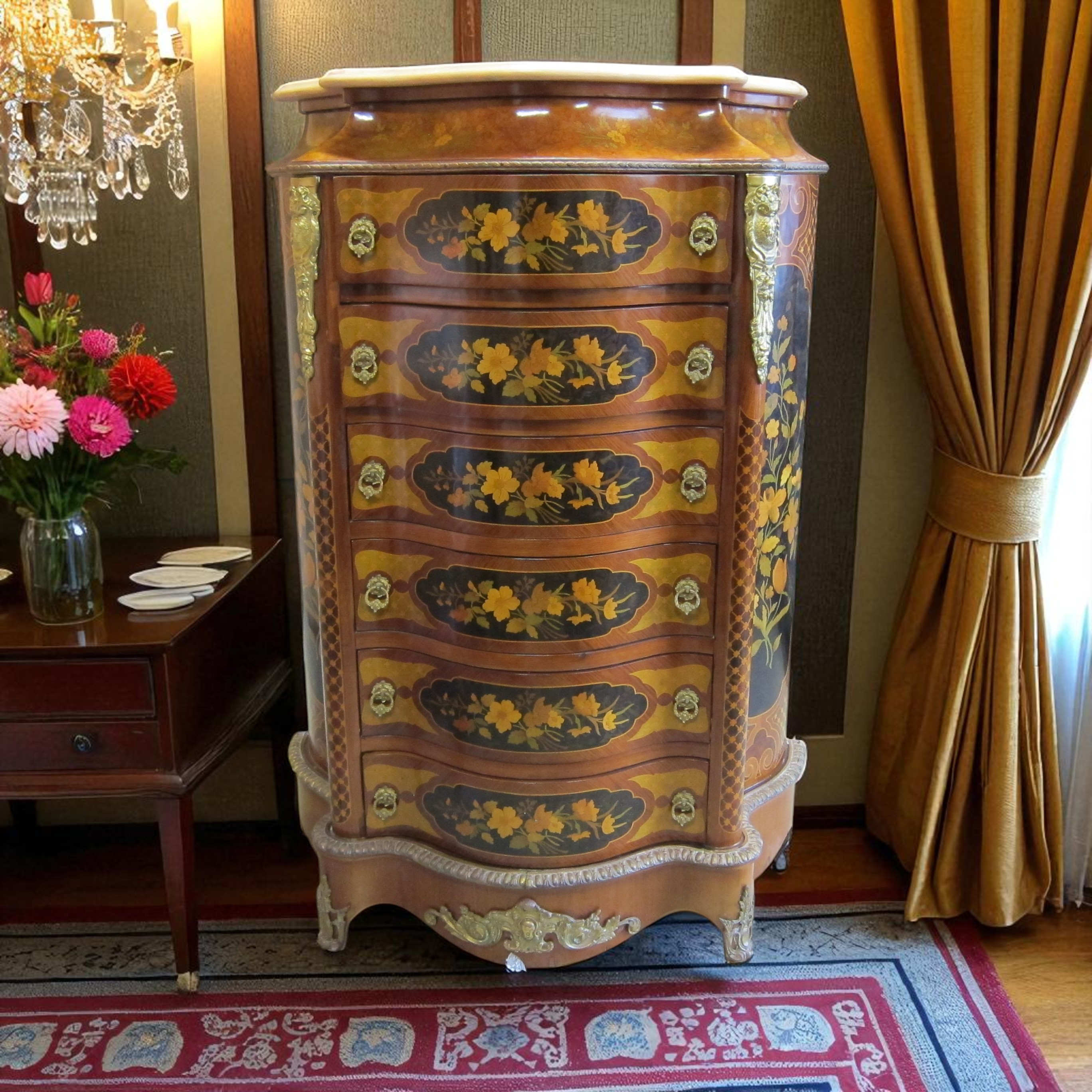 Commode style Louis XV marquetée - Marquetry Commode | Empire Auctions