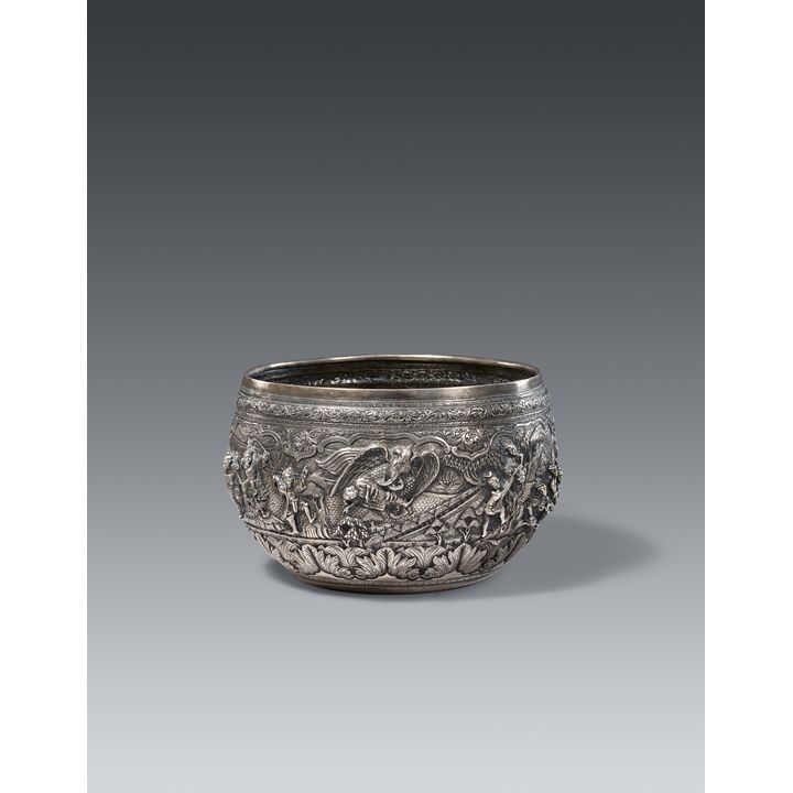 A large Myanmar silver bowl. Early 20th century