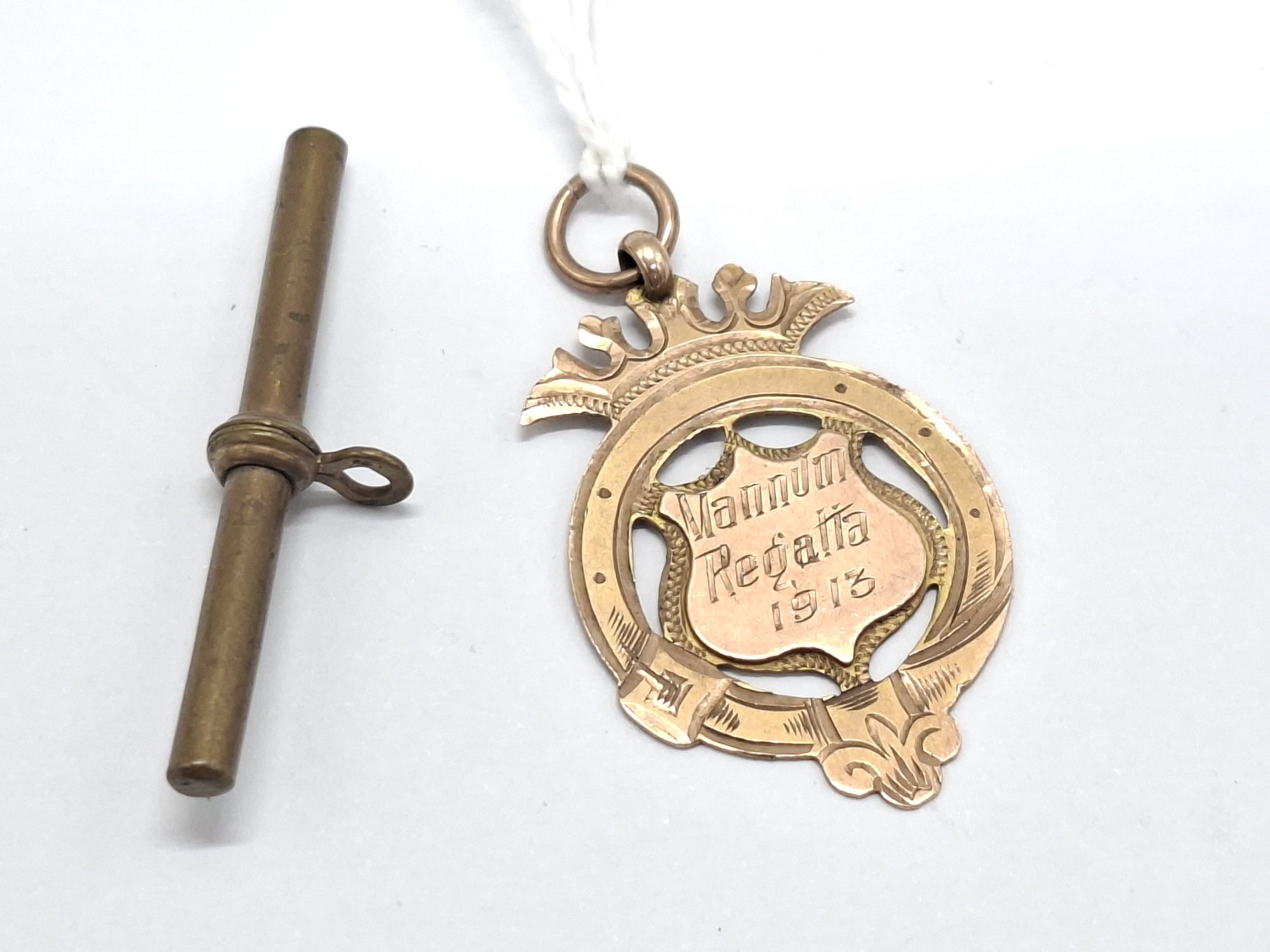 1008 · 9CT GOLD MEDAL