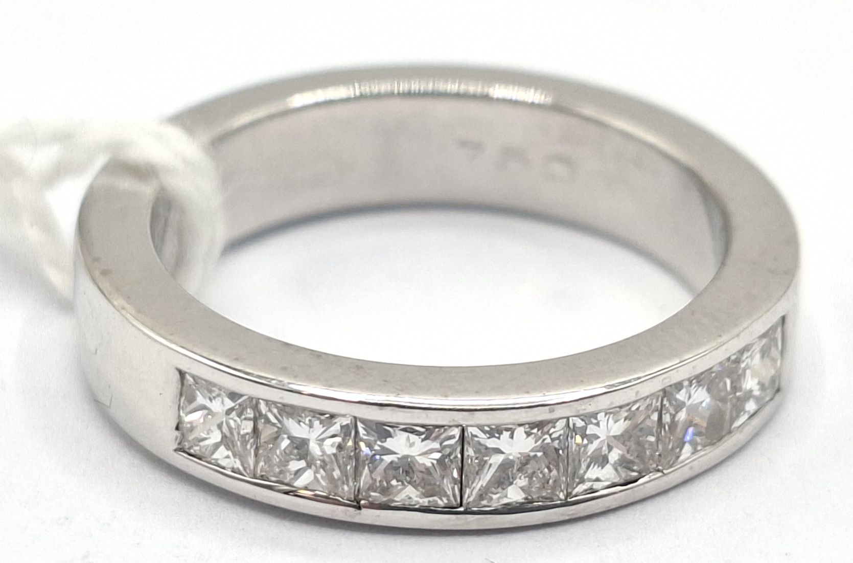 339 · 18CT GOLD DIAMOND ETERNITY RING