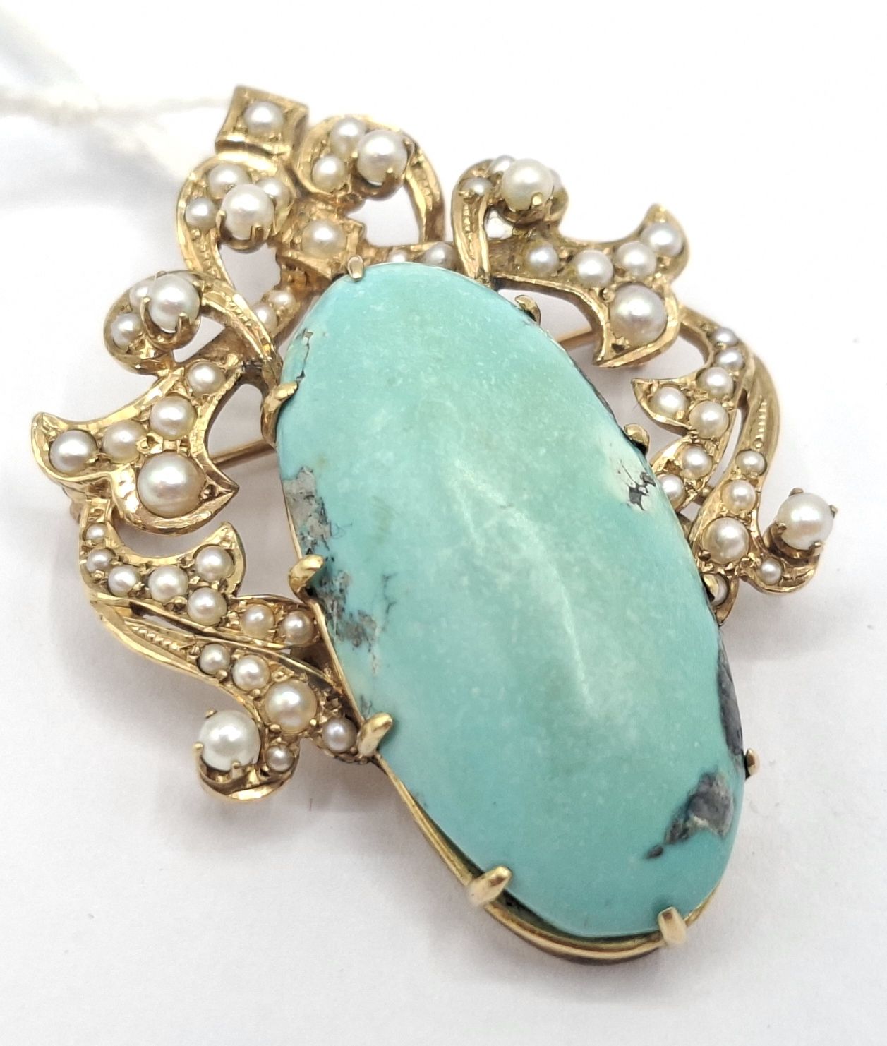 270 · VICTORIAN TURQUOISE AND SEED PEARL PENDANT/BROOCH