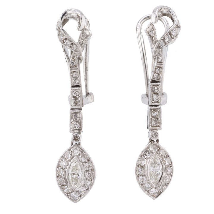 Aretes largos con diamantes