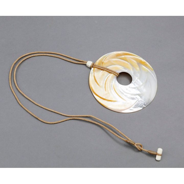 Steve Myhre - Round mother-of-pearl pendant
