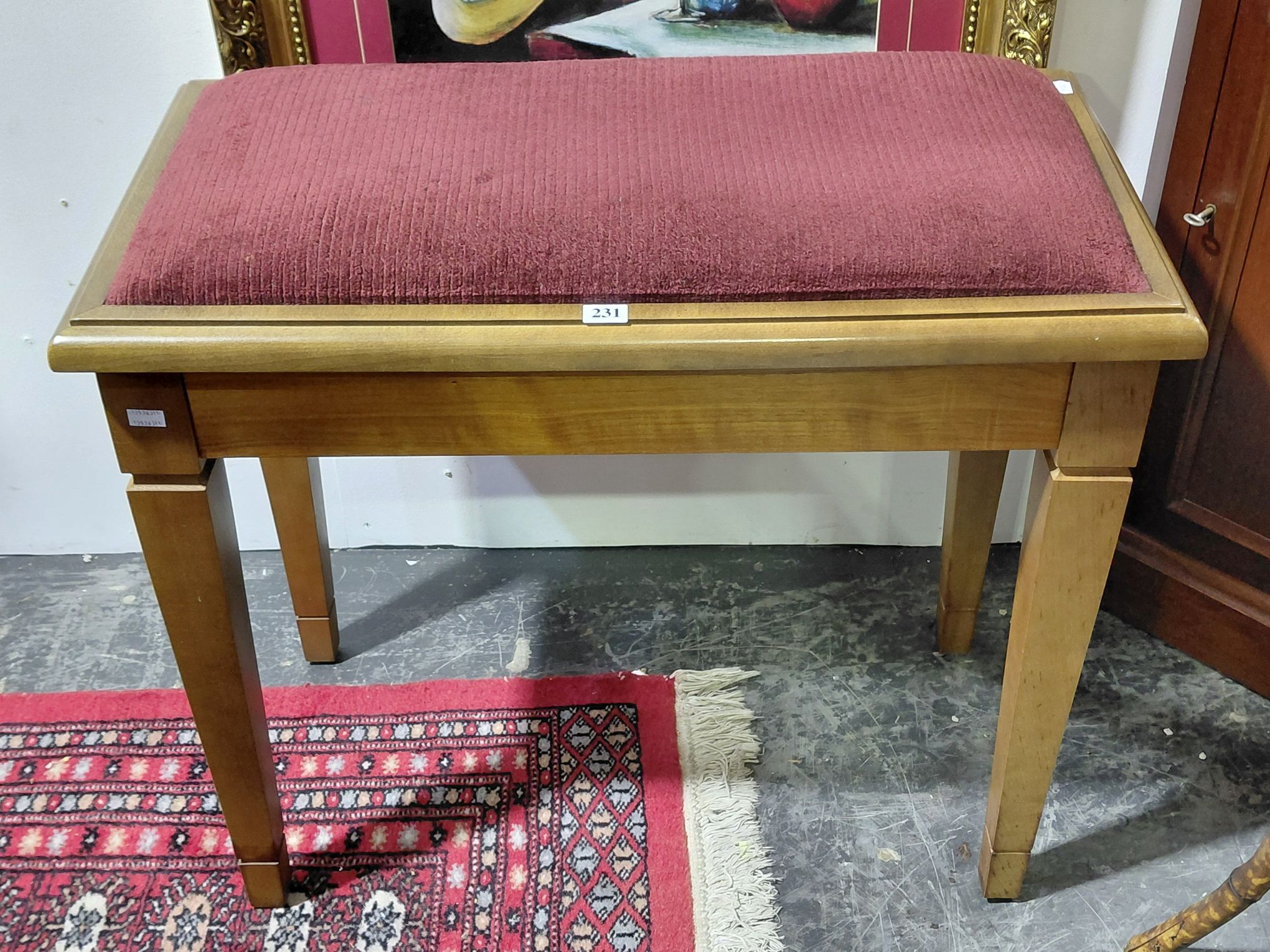 231 · PIANO SEAT