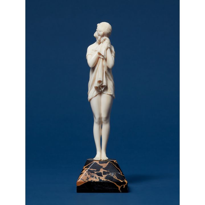 ""Les Larmes"" by Demétre H. Chiparus for Edmond Laurent Etling (Dorohoi 1886 - 1937 Paris)