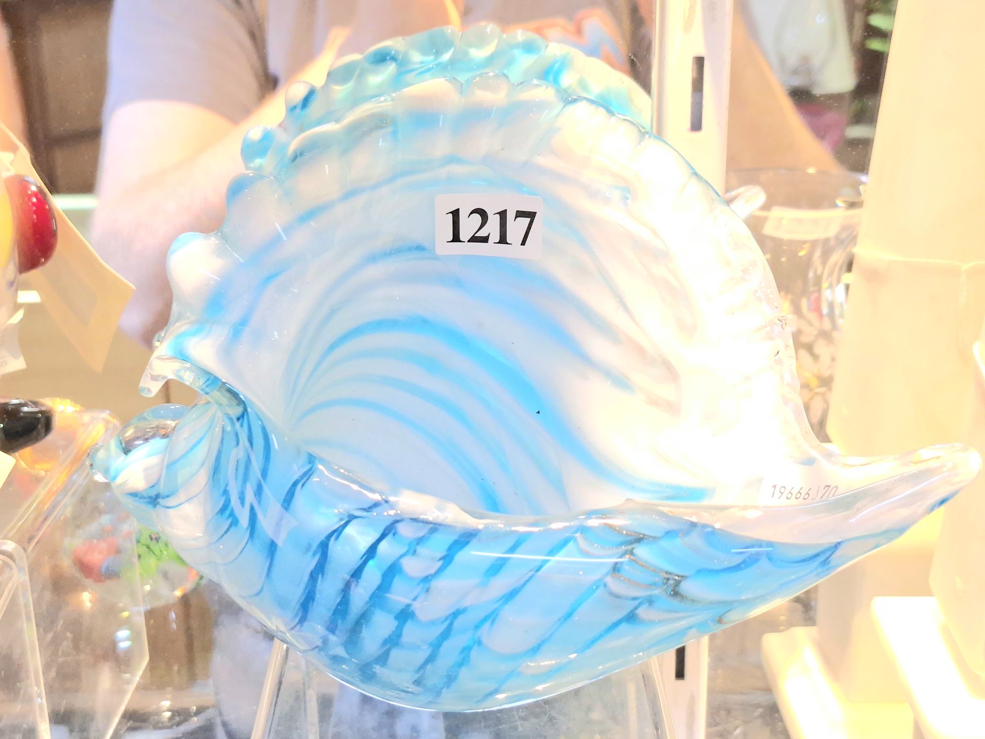 1217 · ART GLASS ORNAMENT