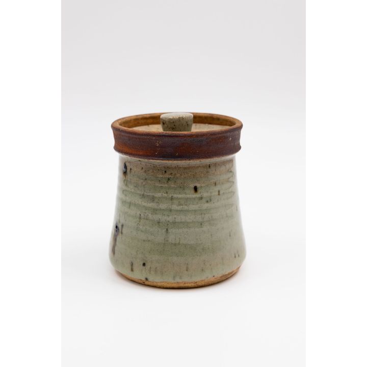Chester Nealie - Small lidded pot