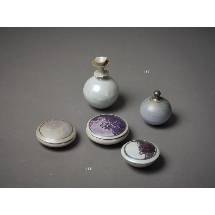 Beverly Luxton - Three small porcelain lustre lidded boxes