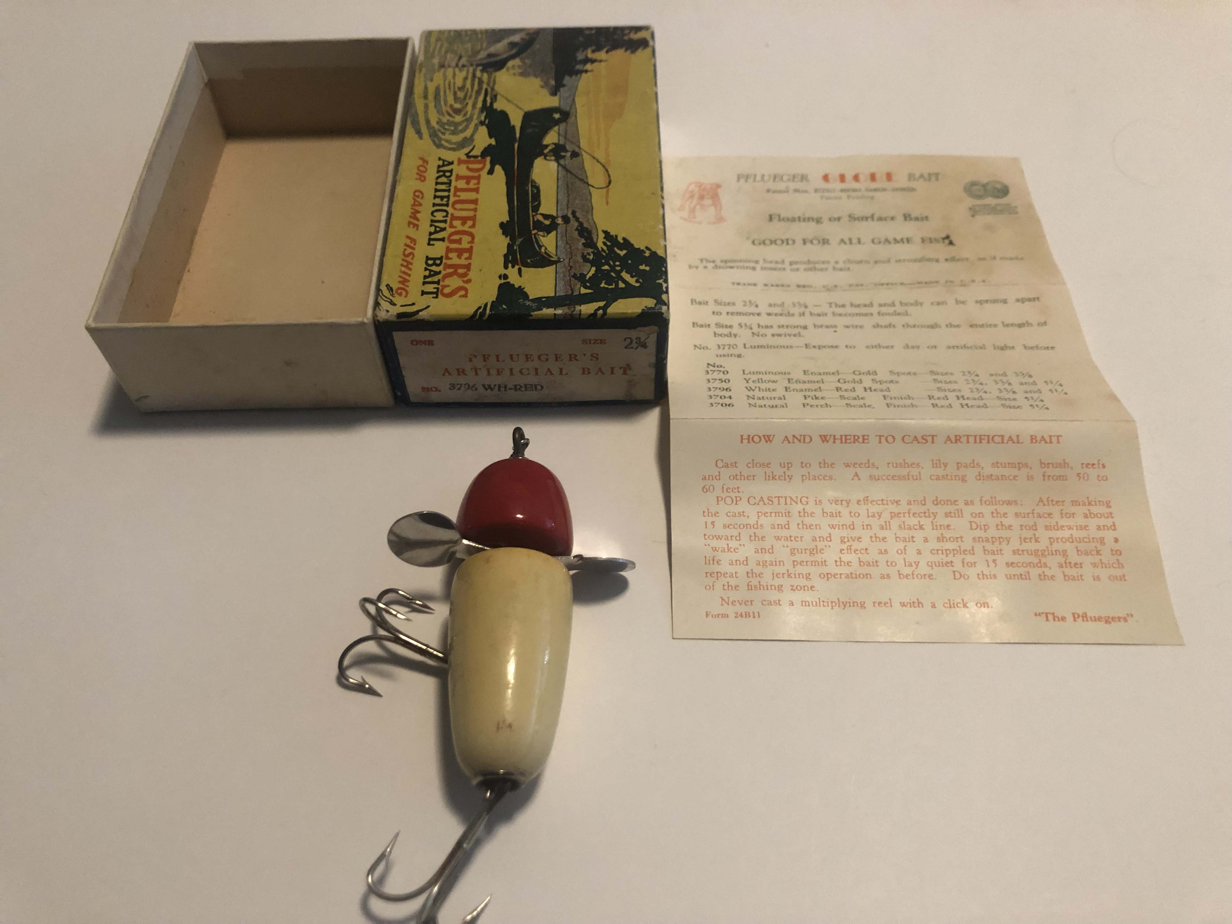 Vintage Pflueger Globe No 3796 fishing lure with