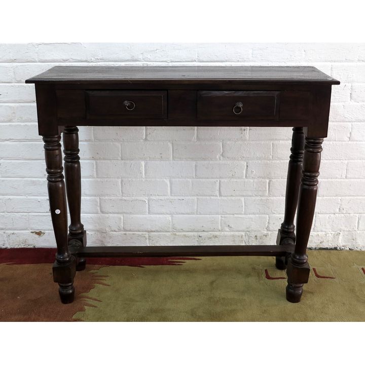 CONSOLE TABLE