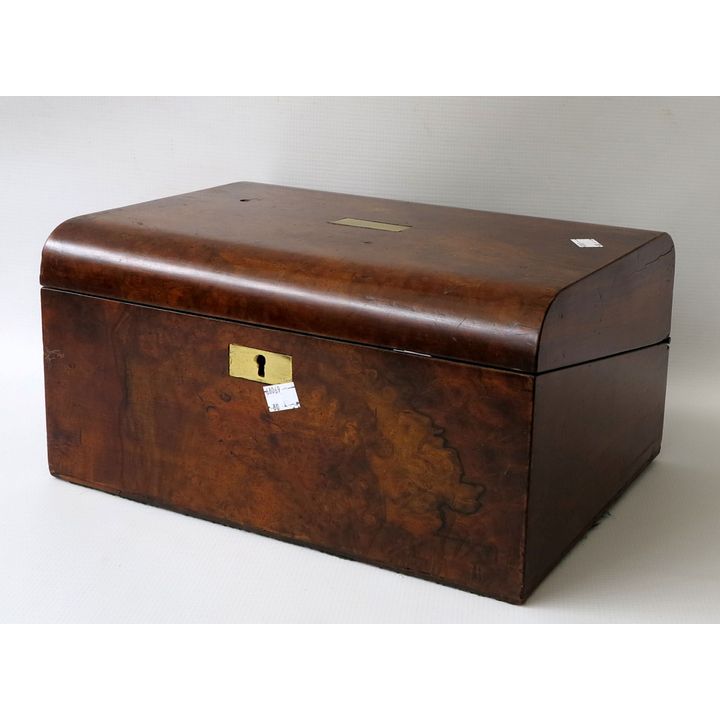 19TH CENTURY WALNUT WRITING BOX