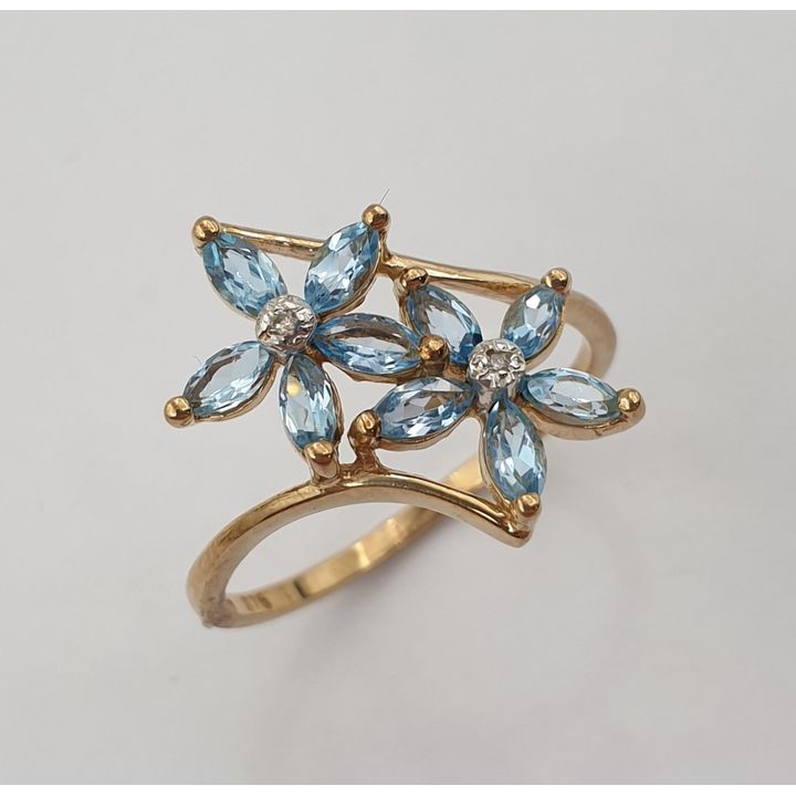 9ct Y/G Topaz & Diamond Flower Dress Ring