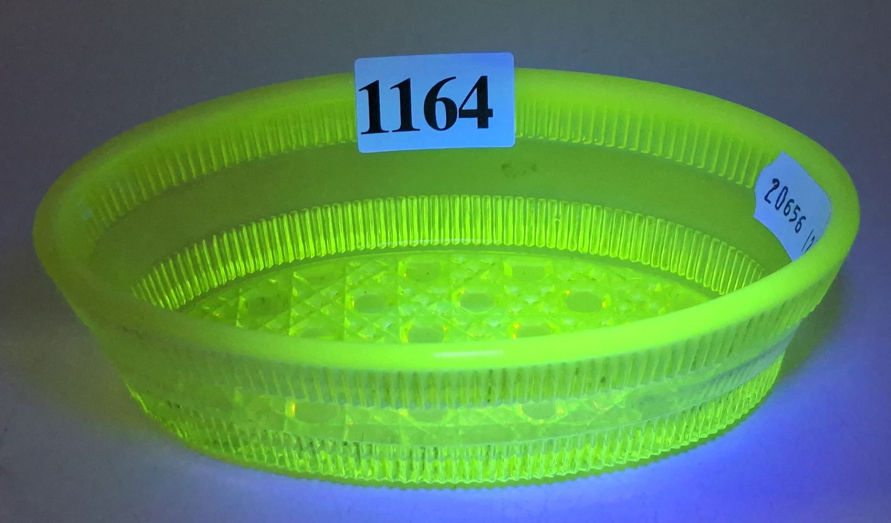 1164 · PRIMROSE PEARLINE URANIUM GLASS