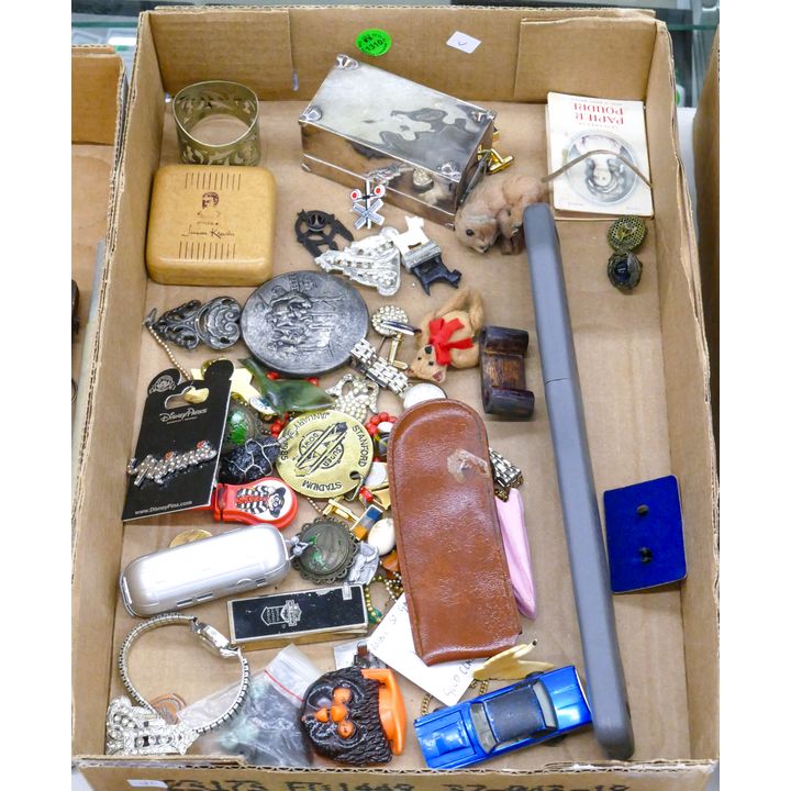 Box Misc. Buttons & Pins etc.