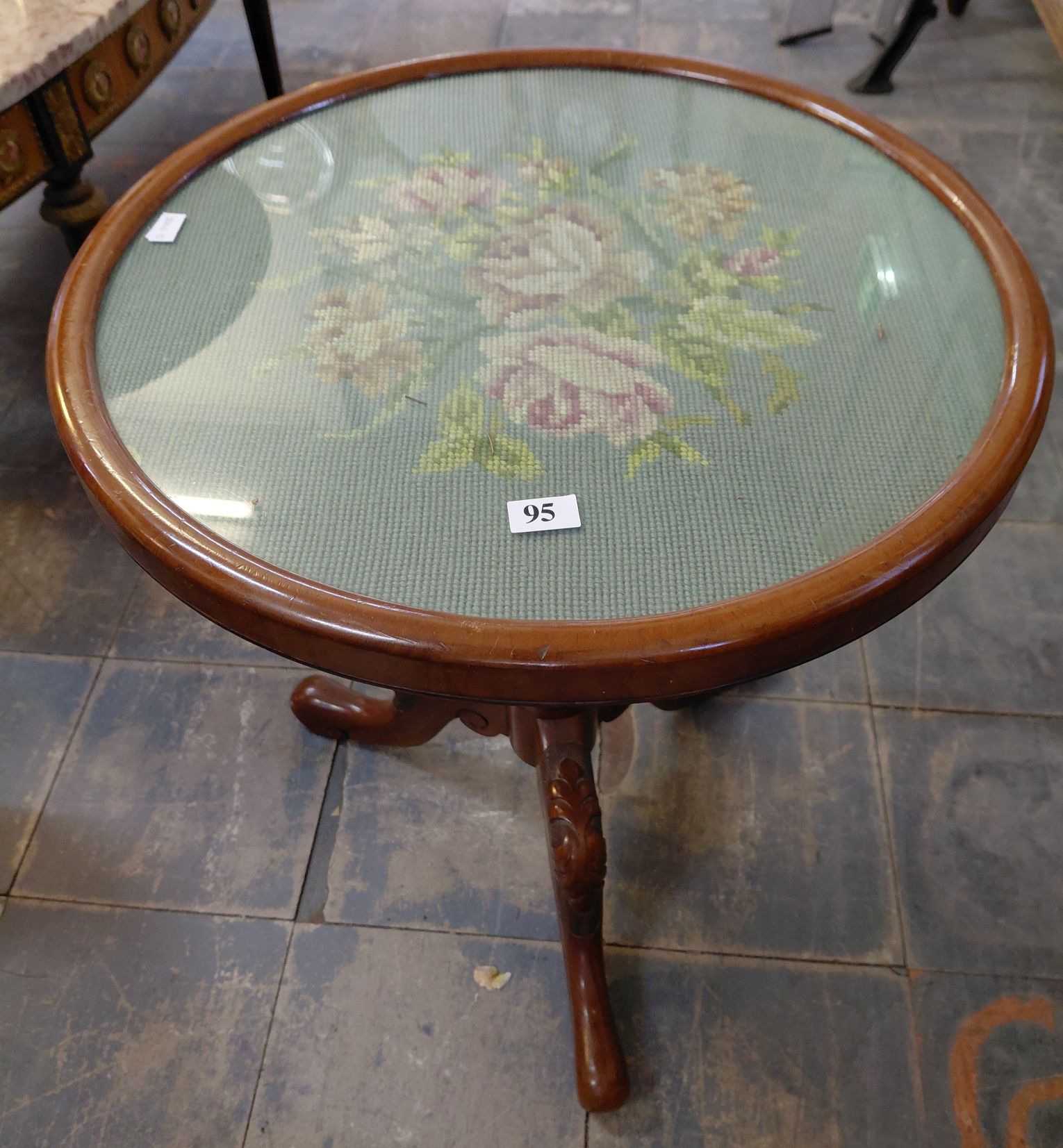 95 · WINE TABLE