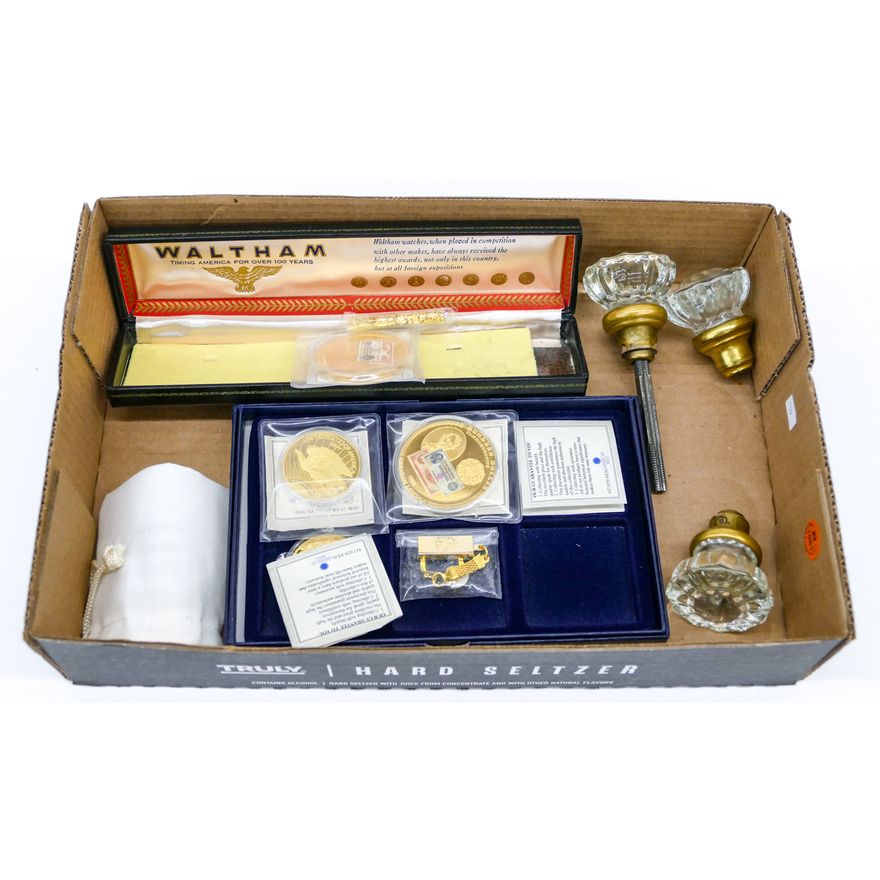 Box US Commemorative Medals etc.