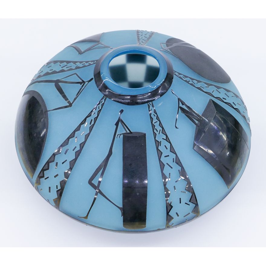 Leah Wingfield ''Line Figure Vessel'' 1989 Glass